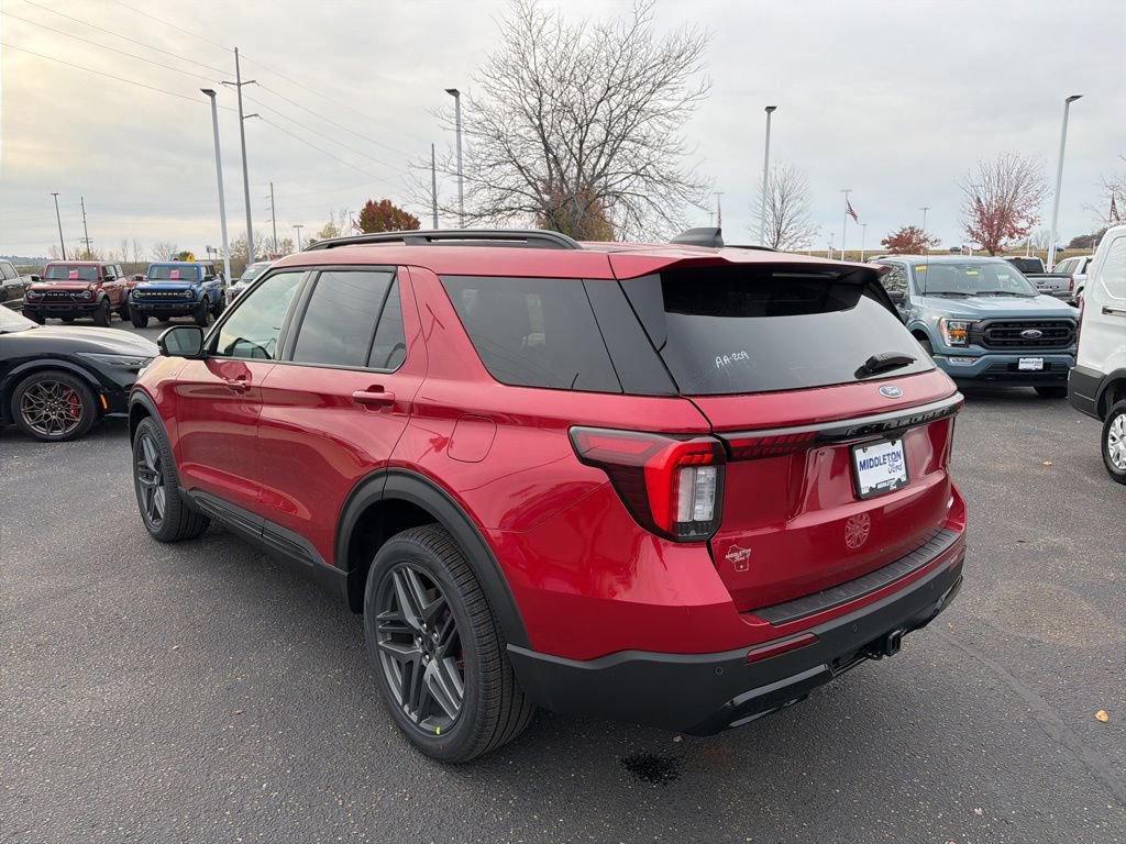 New 2026 Ford Explorer ST-Line w/ ST-Line Street Pack image 9