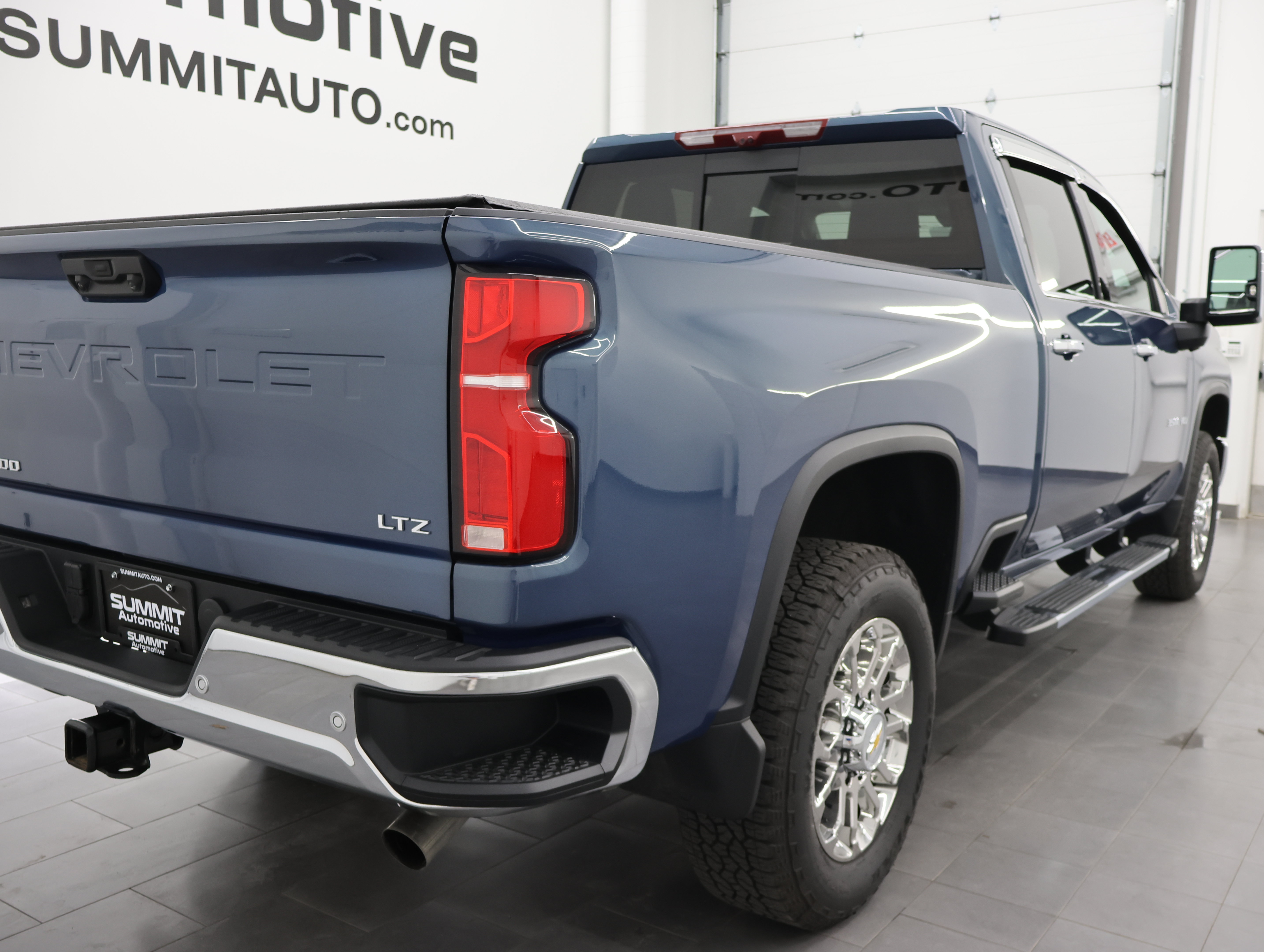Used 2026 Chevrolet Silverado 3500 LTZ w/ LTZ Plus Package AWD/4WD image 4
