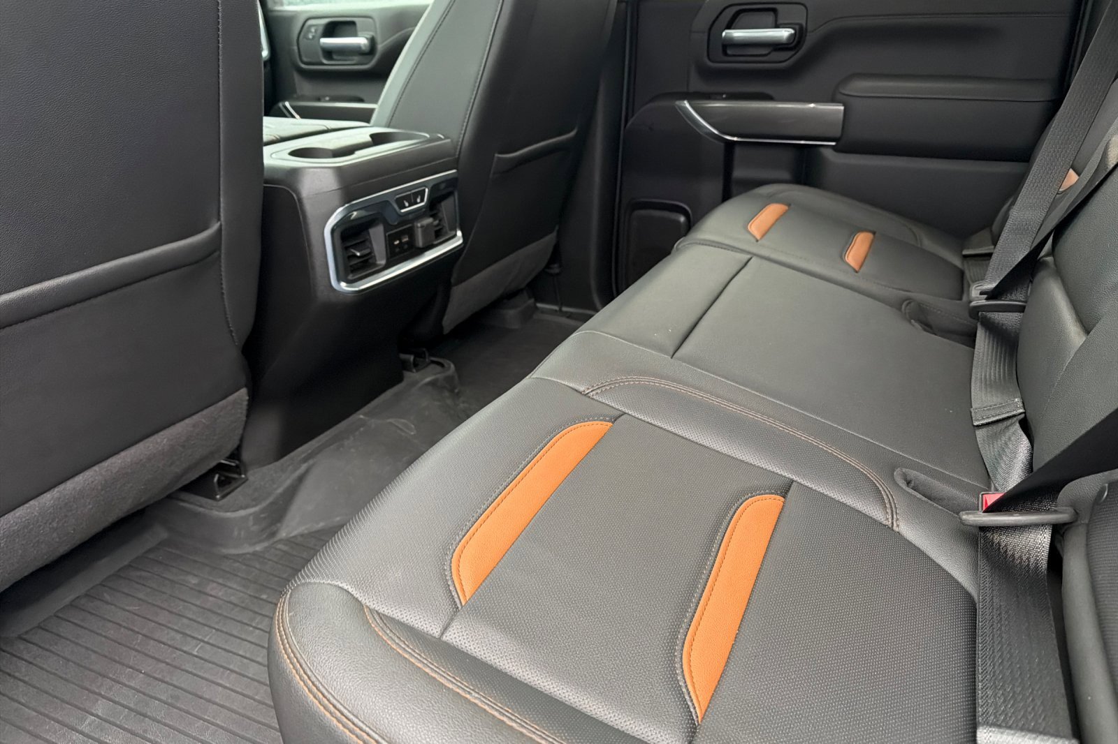 Used 2022 GMC Sierra 2500 AT4 w/ AT4 Premium Plus Package image 9