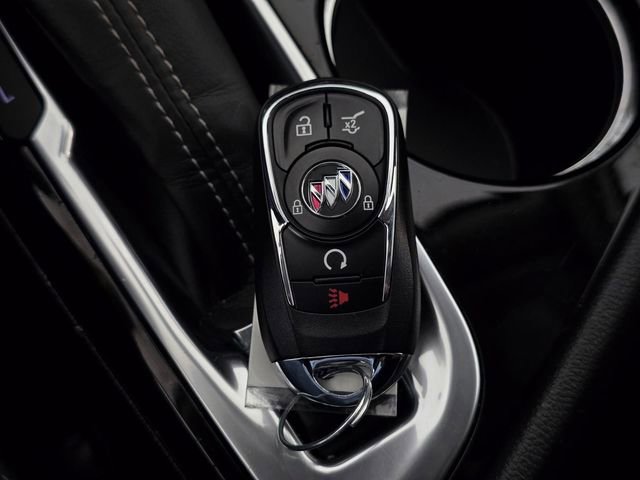 Used 2022 Buick Encore GX Essence FWD image 35