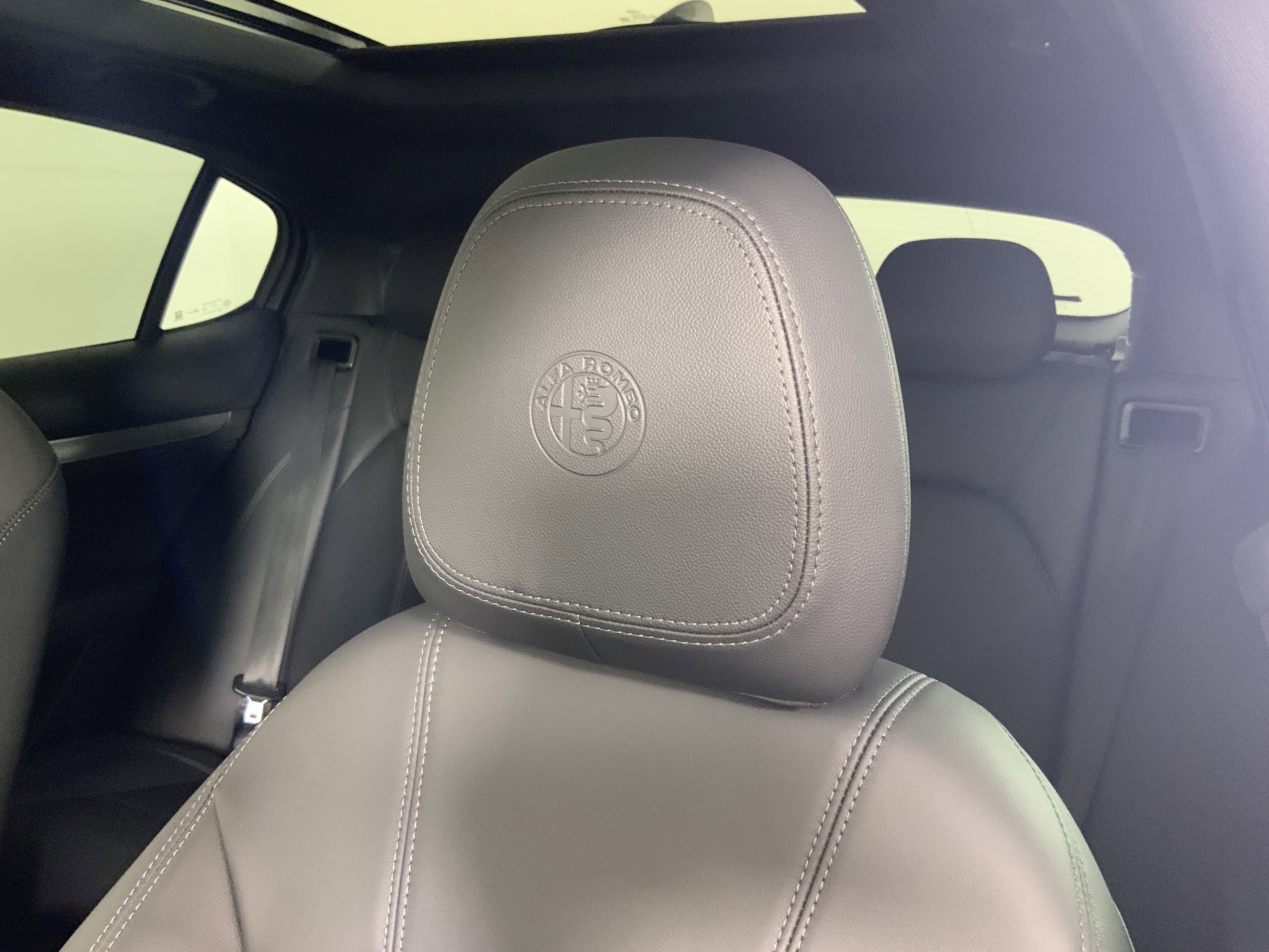 New 2025 Alfa Romeo Stelvio Sprint w/ Convenience Package image 20