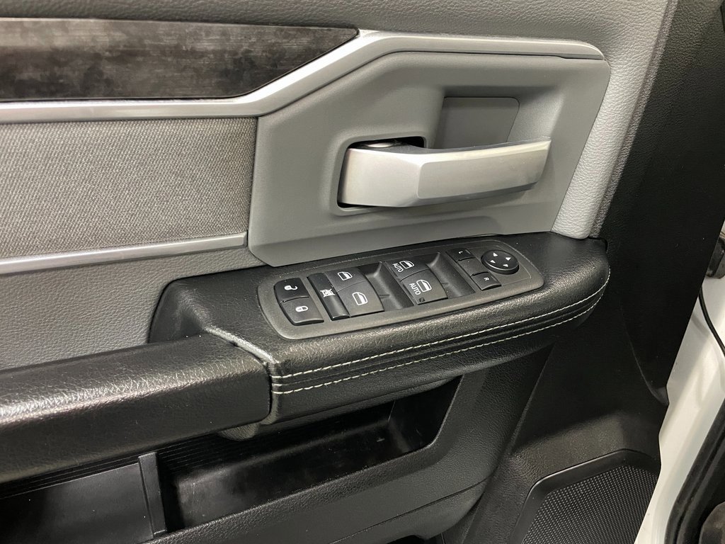 Used 2022 RAM 3500 Big Horn image 21