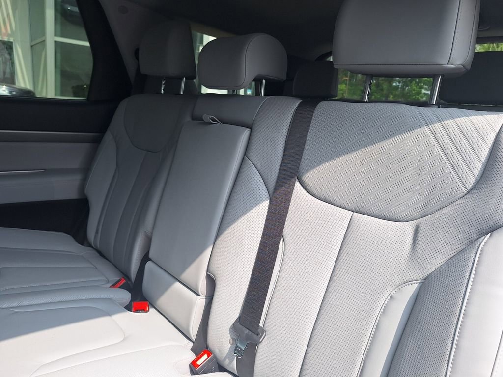 Used 2024 Hyundai Palisade SEL FWD image 25