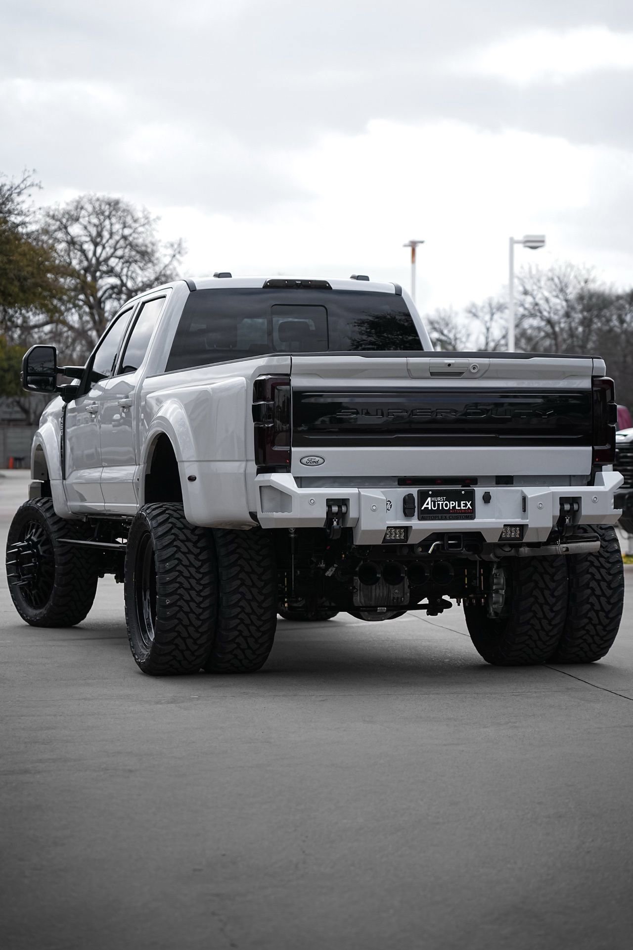 Used 2026 Ford F450 Platinum image 3