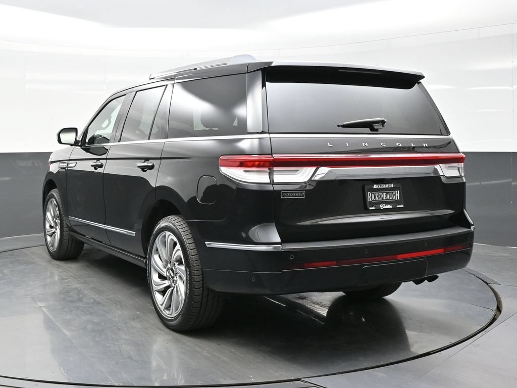 Used 2022 Lincoln Navigator Reserve AWD/4WD image 5