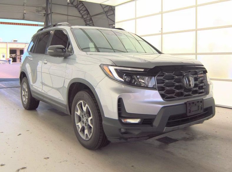 Used 2023 Honda Passport TrailSport image 1