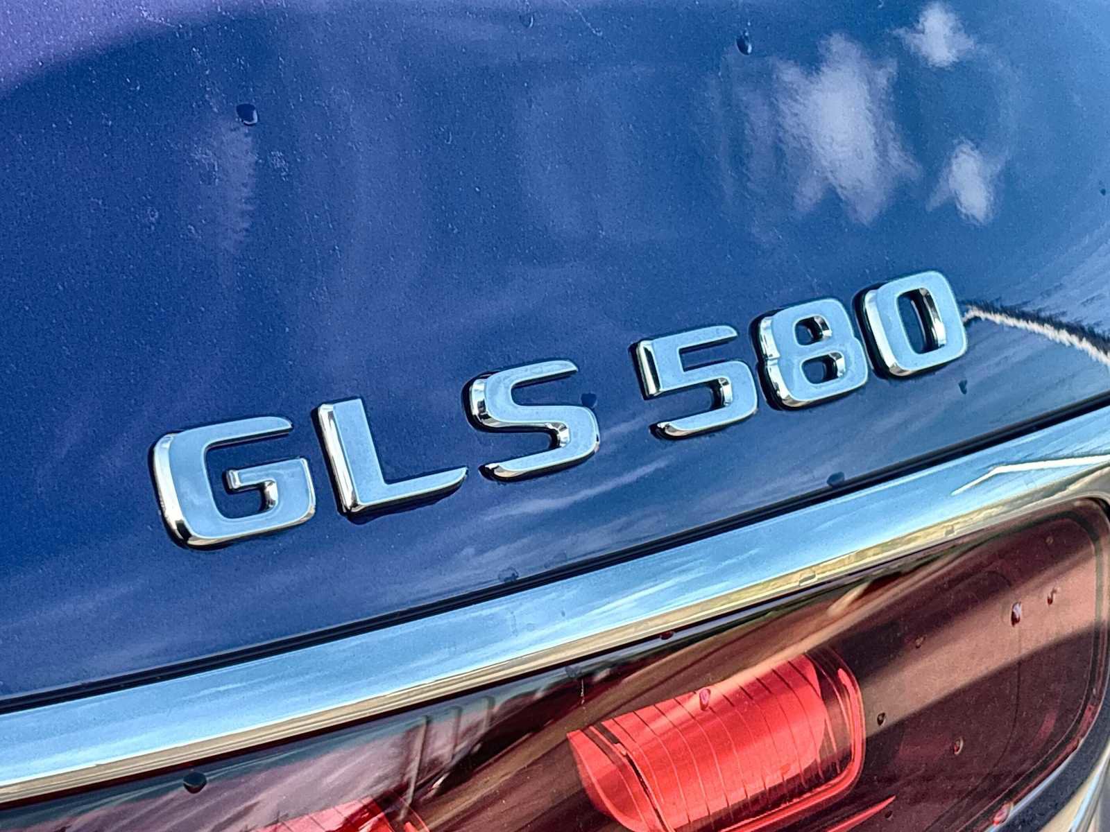 New 2026 Mercedes-Benz GLS 580 4MATIC image 15