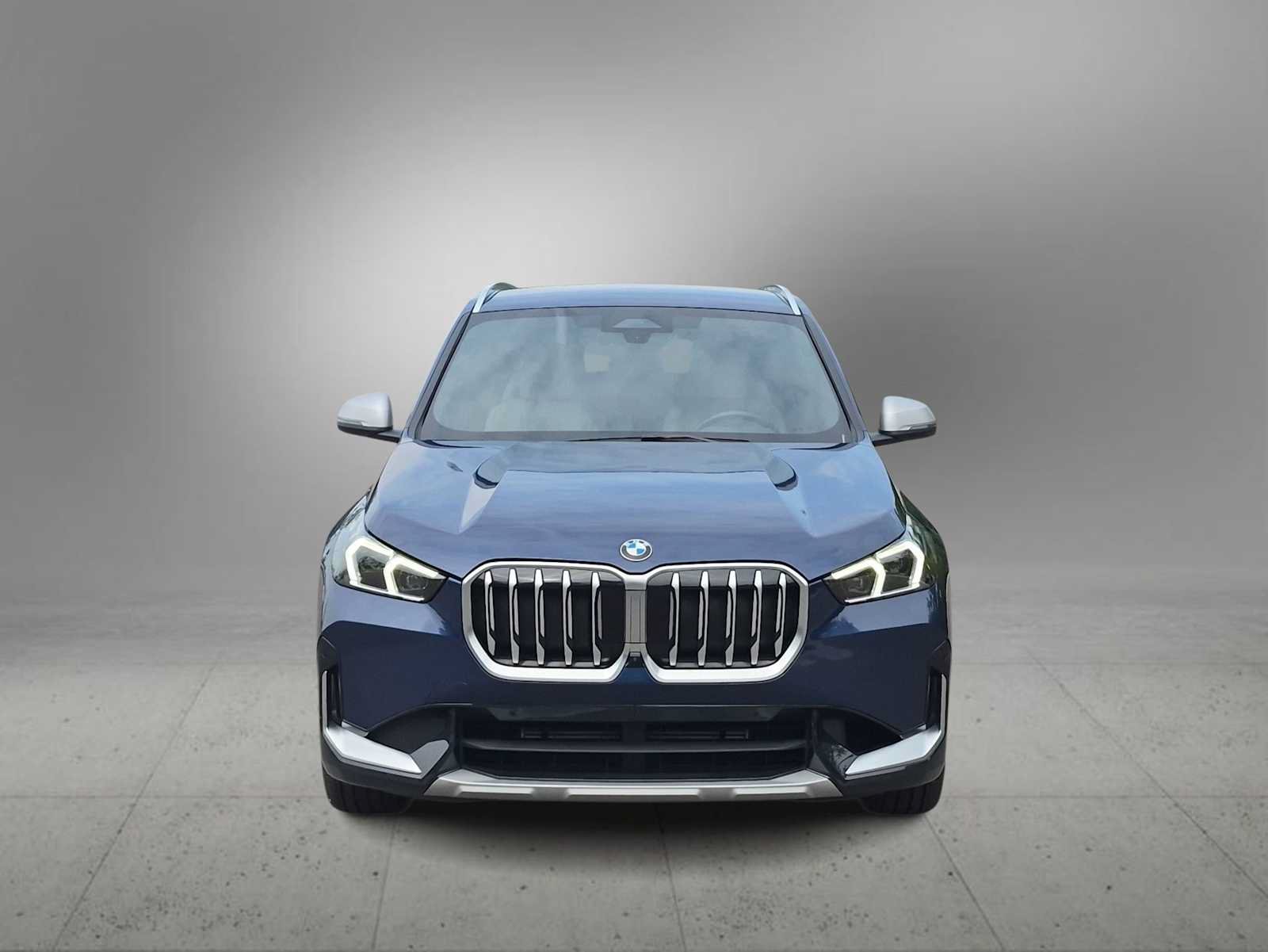 Used 2024 BMW X1 xDrive28i w/ Technology Package AWD/4WD image 3