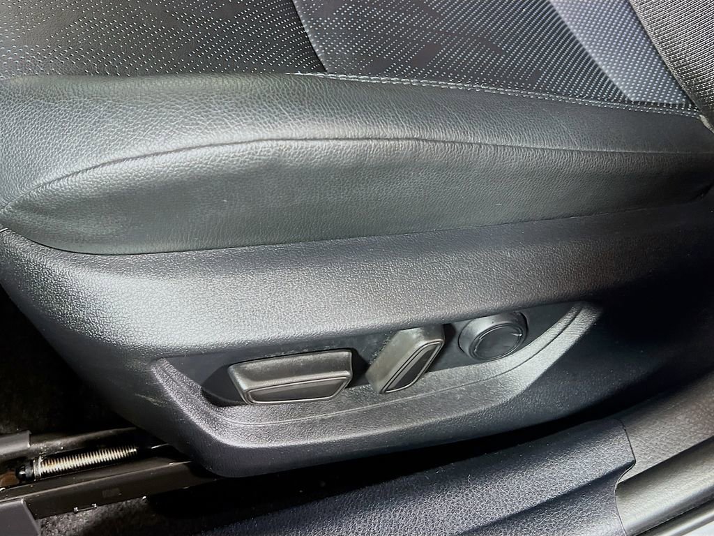 Certified 2025 Toyota Camry XSE FWD image 18