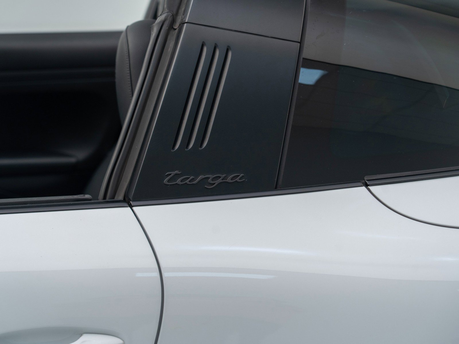 Certified 2019 Porsche 911 Targa 4S AWD/4WD image 13