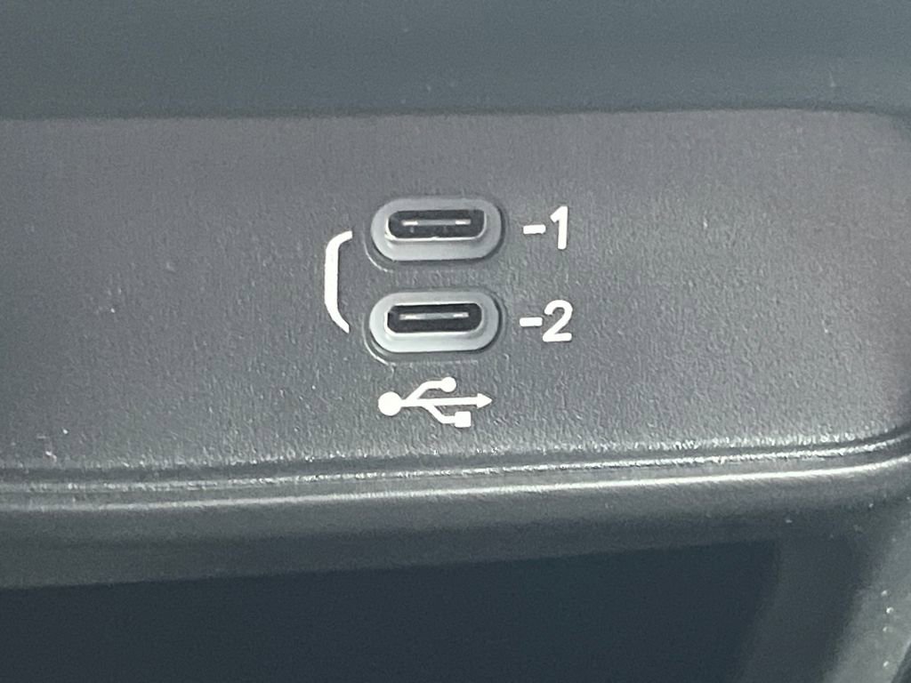 New 2026 Chrysler Pacifica Select image 10