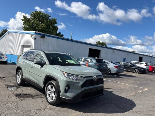 Used 2019 Toyota RAV4 XLE w/ Convenience Package AWD/4WD image 2