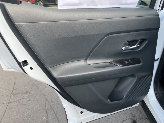 New 2026 Nissan Kicks SV w/ SV Premium Package AWD/4WD image 19