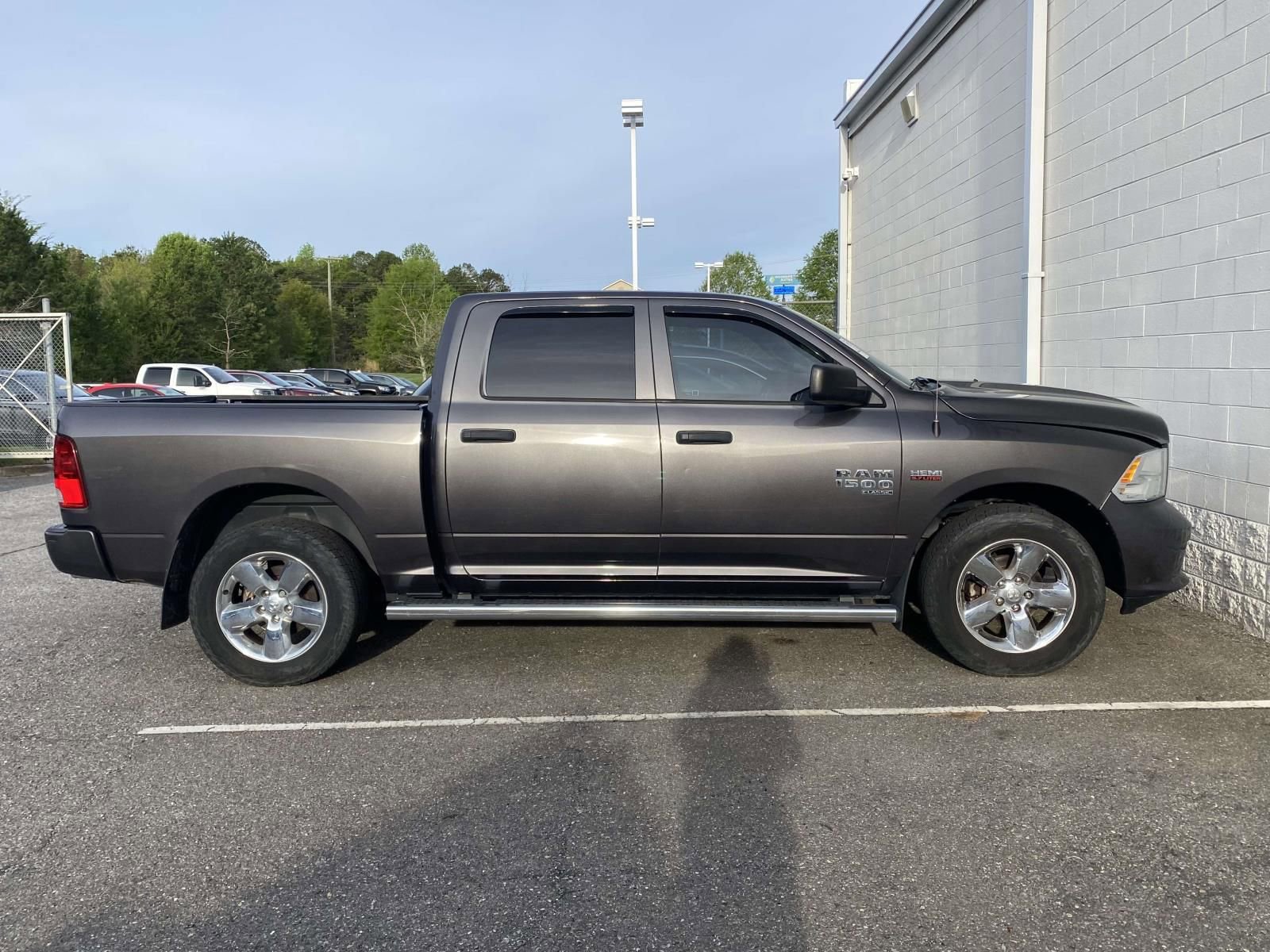 Used 2019 RAM 1500 Express w/ Express Value Package image 3