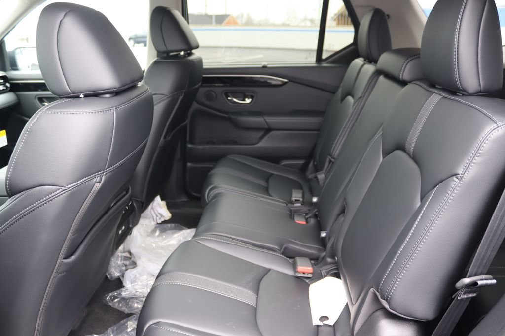Certified 2025 Honda Pilot Touring image 12