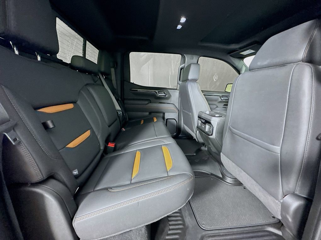 Used 2025 GMC Sierra 1500 AT4 w/ AT4 Premium Package AWD/4WD image 28