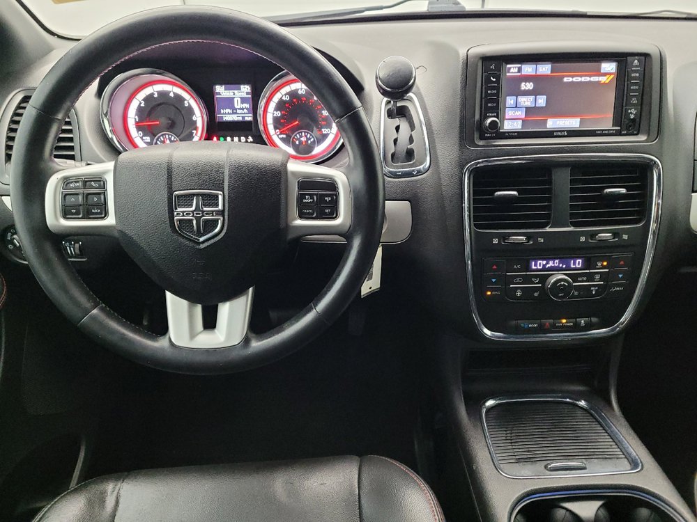 Used 2016 Dodge Grand Caravan R/T w/ Driver Convenience Group FWD image 22