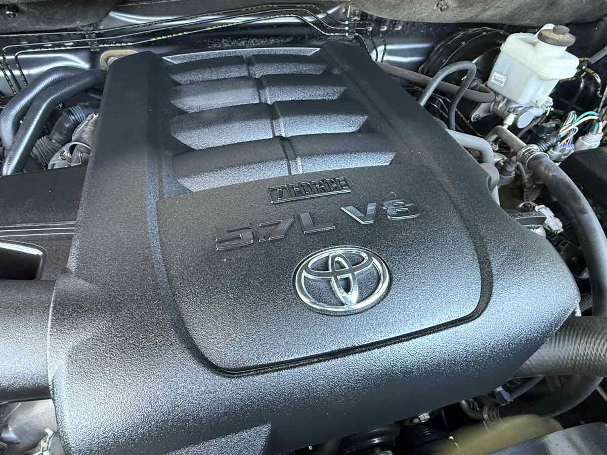Used 2018 Toyota Tundra SR5 w/ TRD Off Road Package image 35
