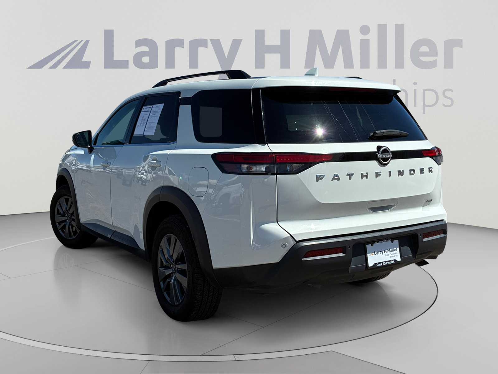 Used 2025 Nissan Pathfinder SV AWD/4WD image 3