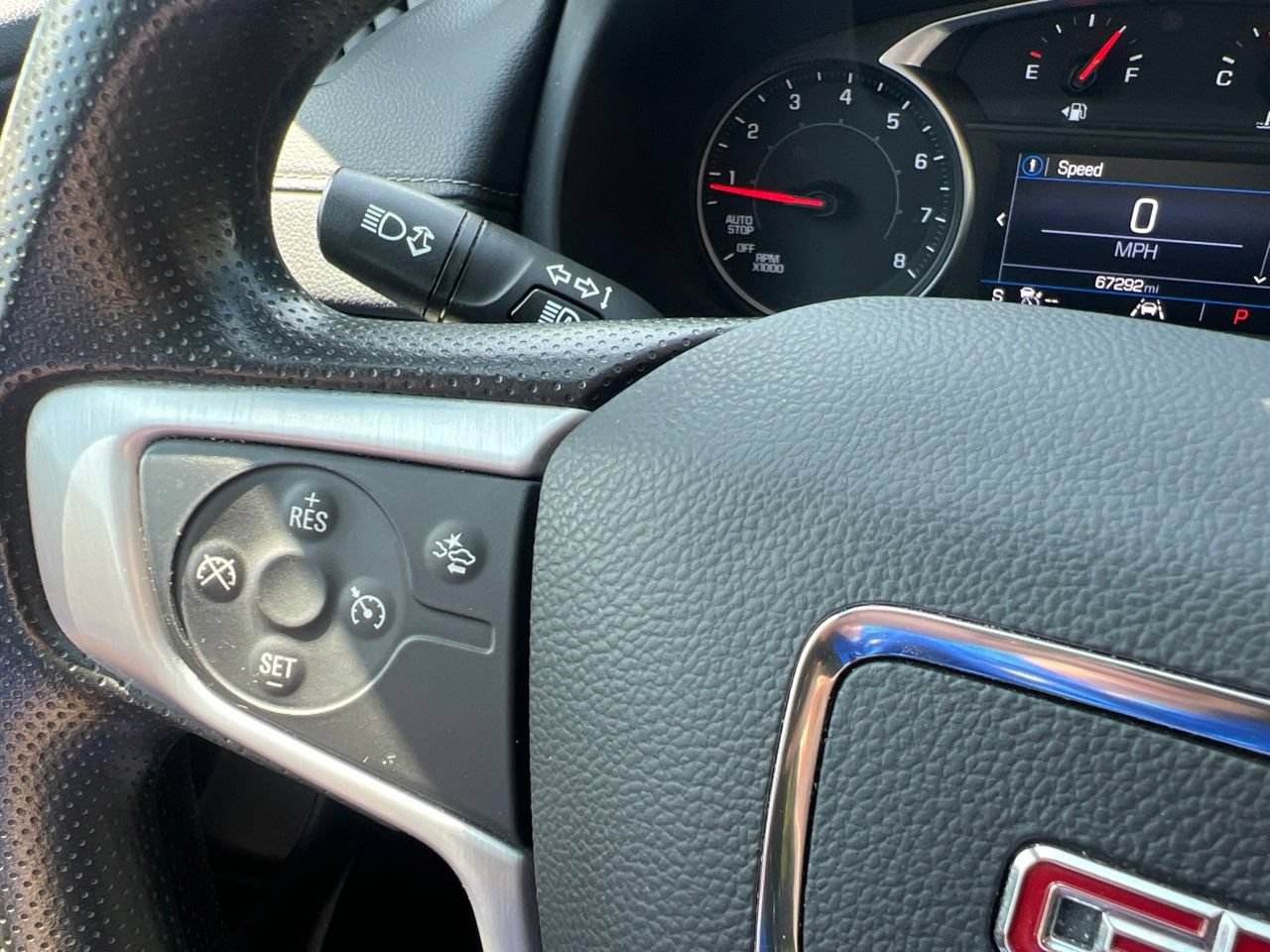 Used 2024 GMC Terrain SLE w/ Driver Convenience Package FWD image 26