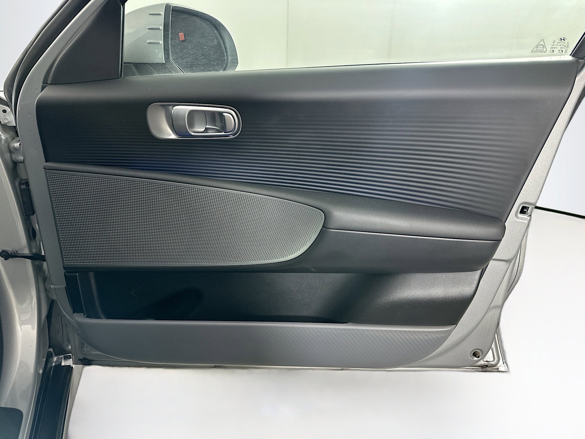 Used 2024 Hyundai Ioniq 6 SEL RWD image 32