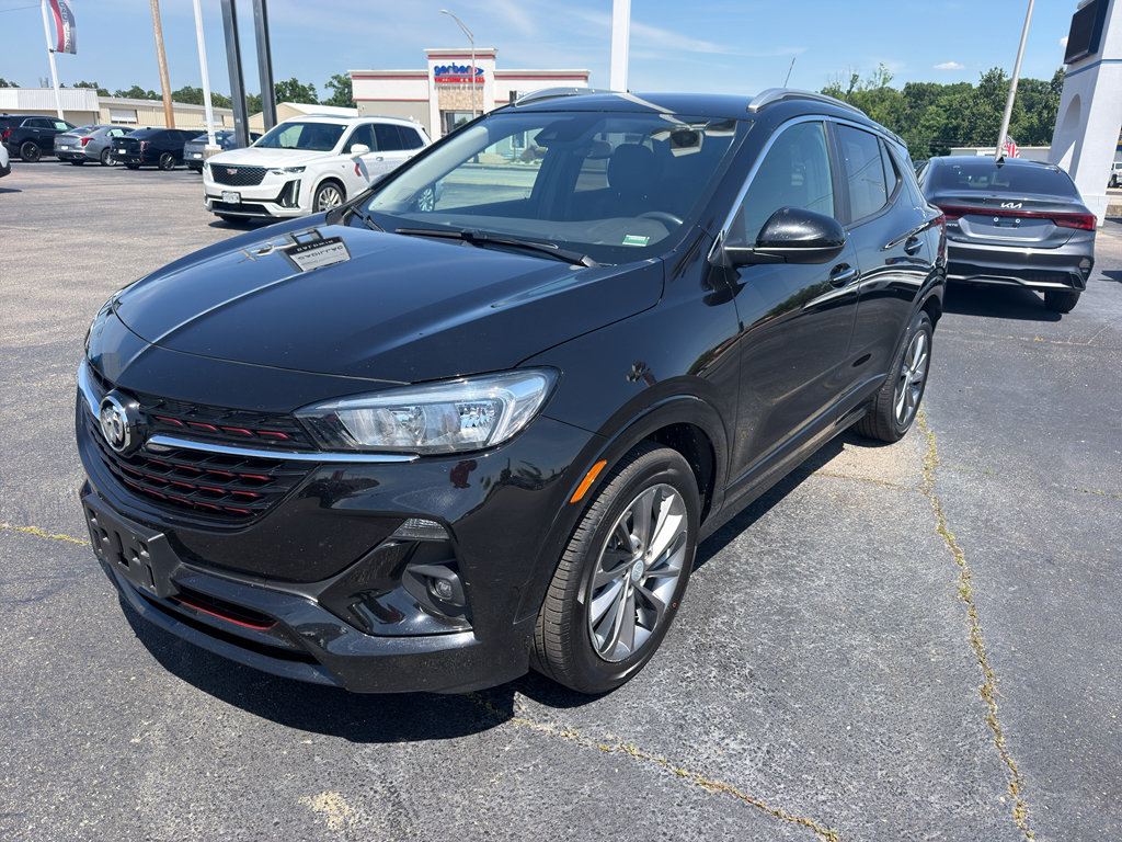 Used 2022 Buick Encore GX Select w/ Sport Touring Package FWD image 3