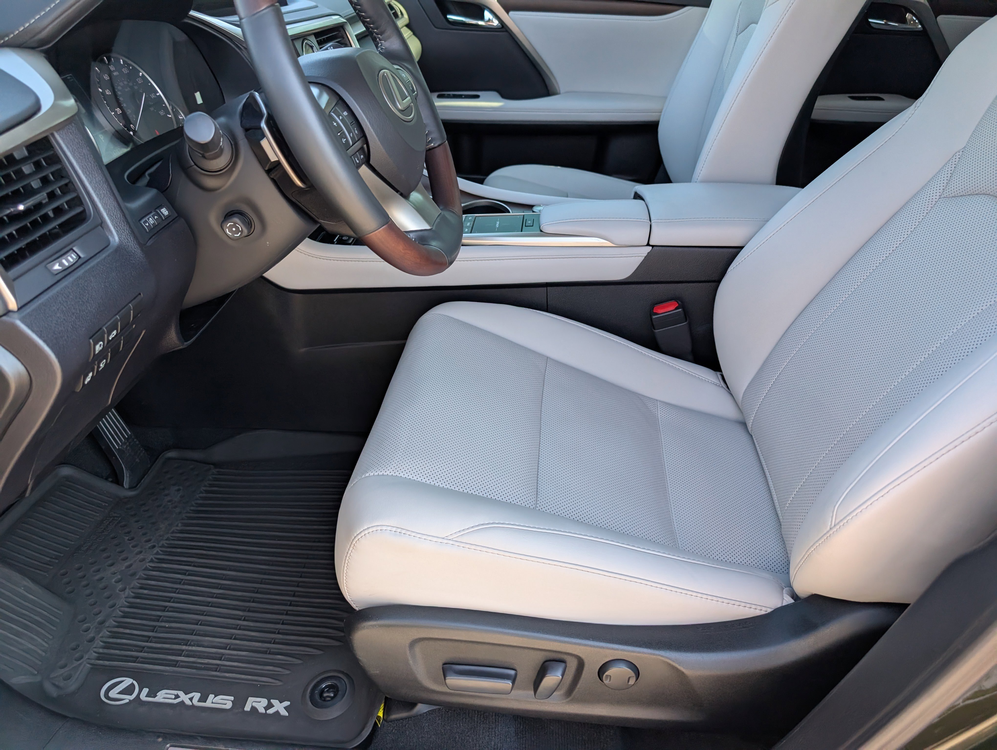 Used 2022 Lexus RX 350 FWD w/ Premium Package image 9