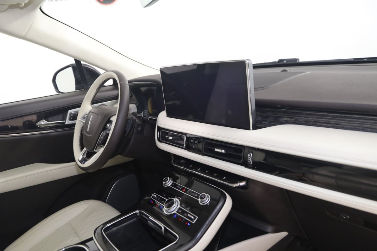 Used 2023 Lincoln Nautilus Black Label AWD/4WD image 43