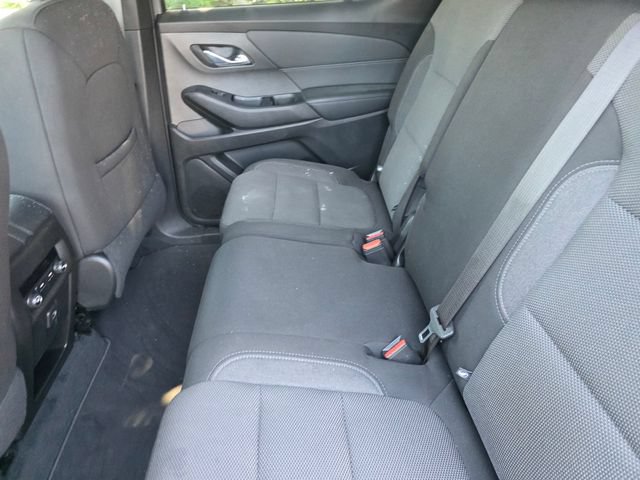 Used 2023 Chevrolet Traverse LT w/ LPO, Cargo Package FWD image 11