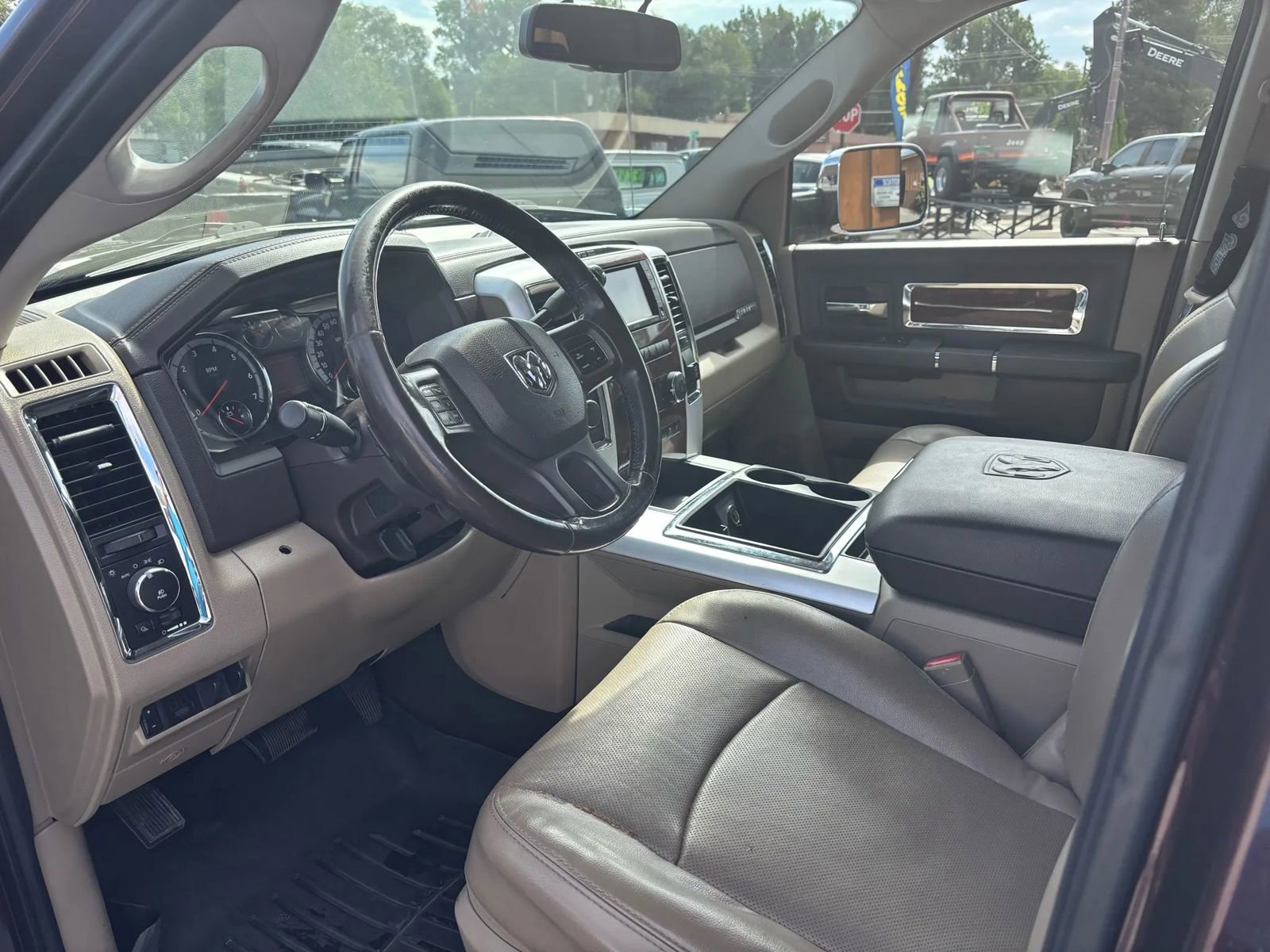 Used 2012 RAM 2500 Laramie w/ Protection Group image 9