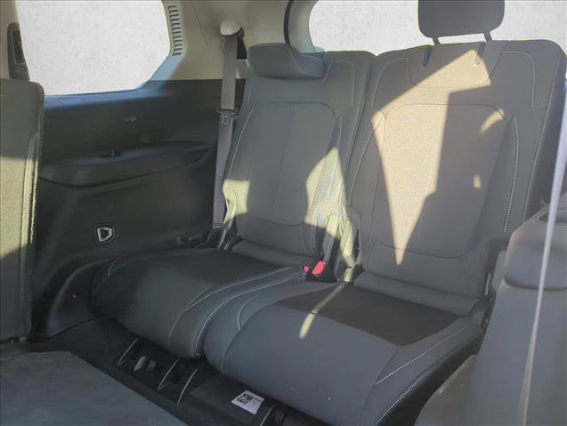 Used 2021 Jeep Grand Cherokee L Laredo w/ Luxury Tech Group I image 22