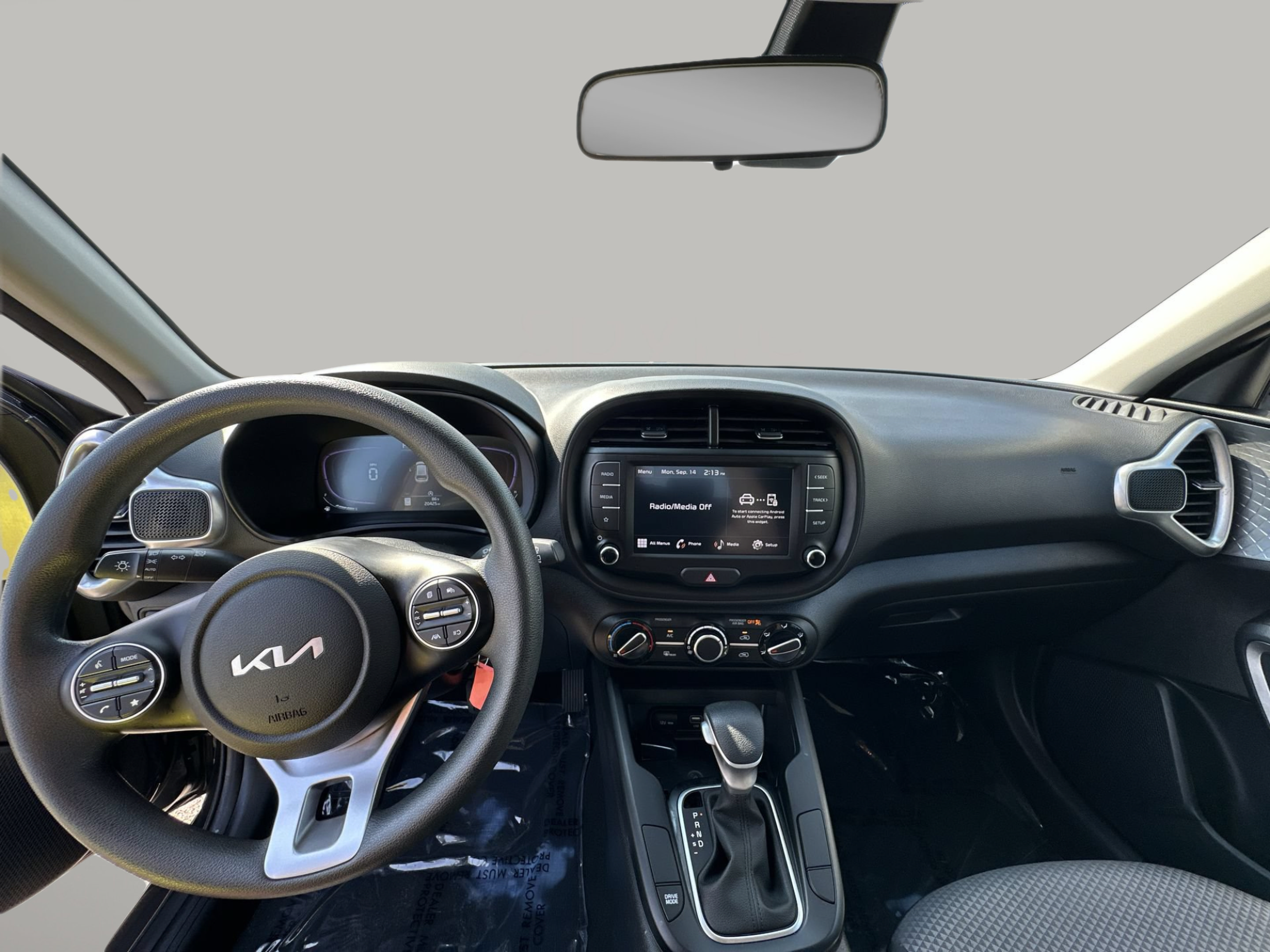 Used 2025 Kia Soul LX FWD image 25