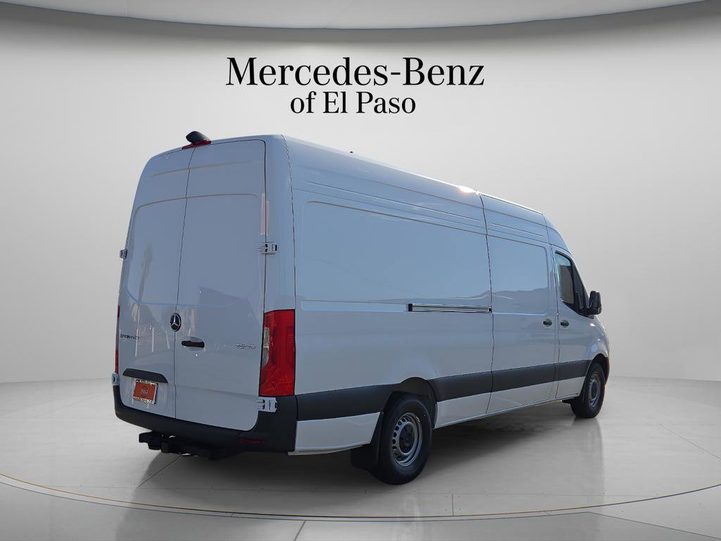 Used 2025 Mercedes-Benz Sprinter 2500 image 11