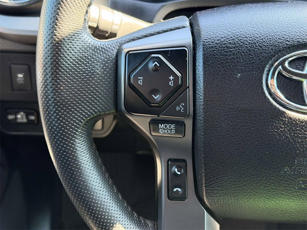 Used 2021 Toyota Tacoma TRD Off-Road image 9