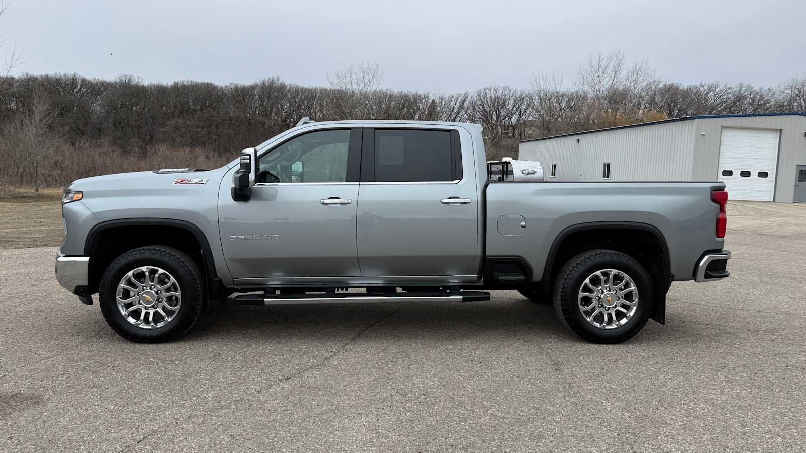 Used 2024 Chevrolet Silverado 3500 LTZ w/ LTZ Plus Package AWD/4WD image 6