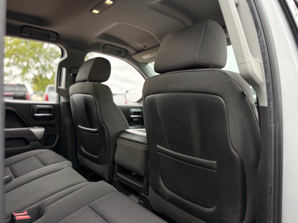 Used 2015 Chevrolet Silverado 1500 LT w/ LT Convenience Package AWD/4WD image 17