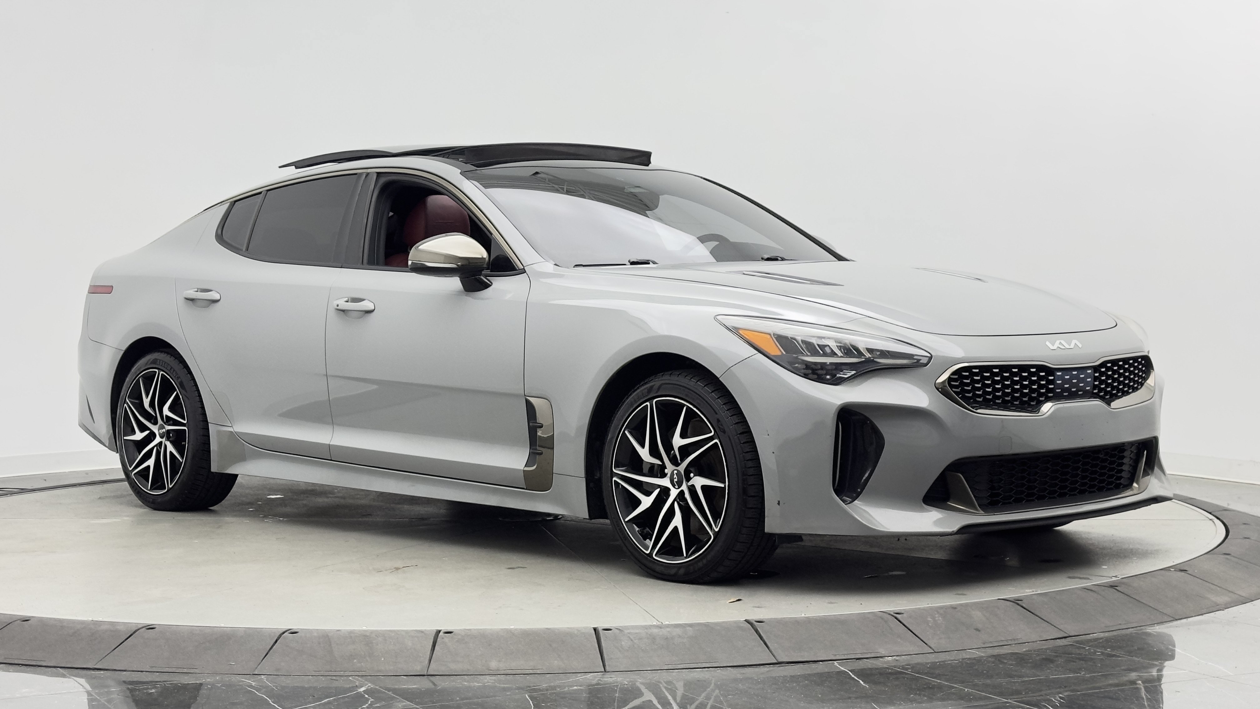 Used 2023 Kia Stinger GT-Line w/ Sun & Sound Package RWD image 3