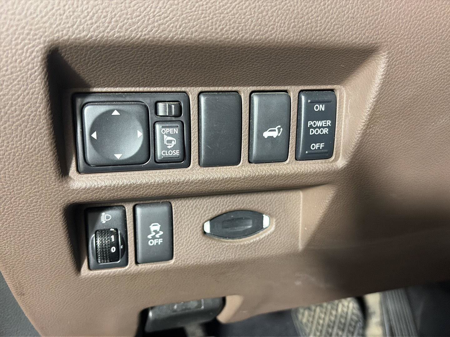 Used 2012 INFINITI FX35 AWD w/ Premium Pkg image 9