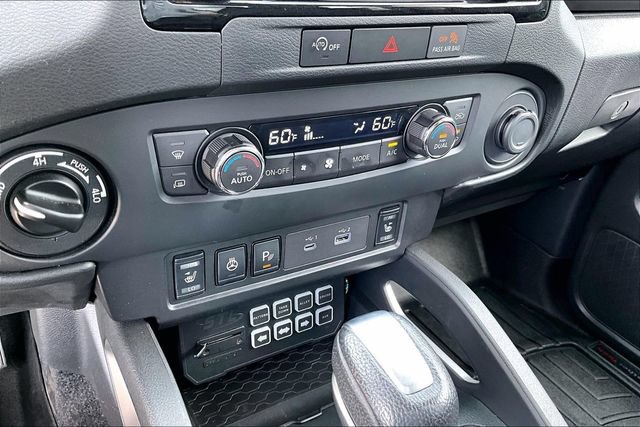 Used 2023 Nissan Frontier SV w/ SV Convenience Package AWD/4WD image 16