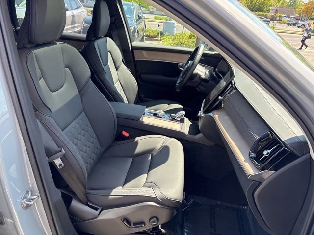 Used 2025 Volvo XC90 B6 Plus AWD/4WD image 17