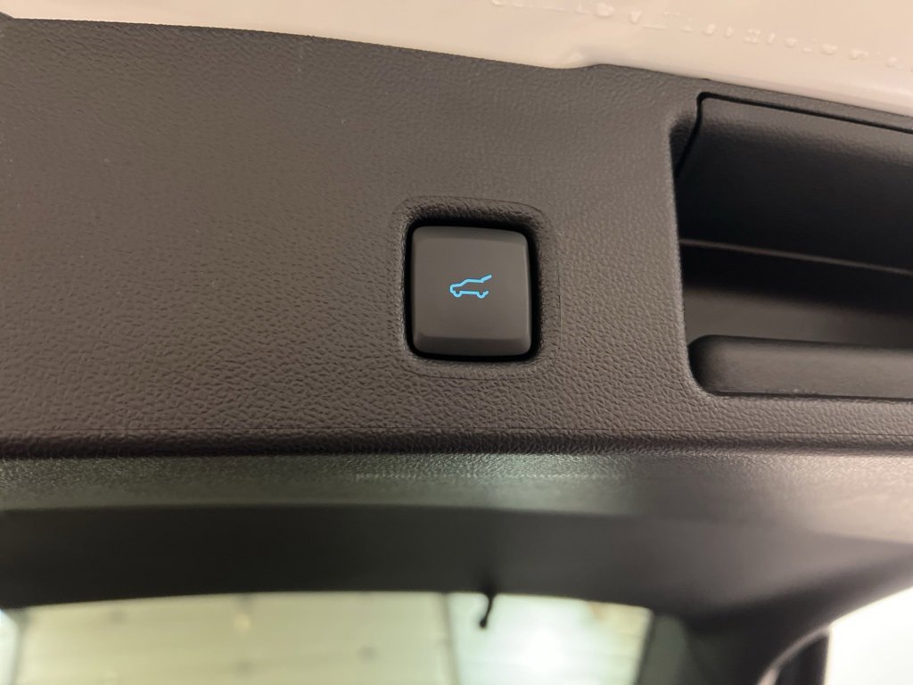 New 2025 Ford Escape SE image 32