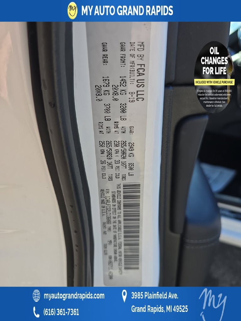 Used 2020 Jeep Grand Cherokee Overland AWD/4WD image 35