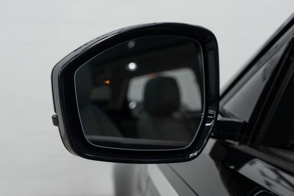 Used 2023 Land Rover Range Rover Evoque S image 49