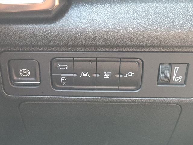 Certified 2024 GMC Hummer EV 3X w/ LPO, Sport Package AWD/4WD image 13