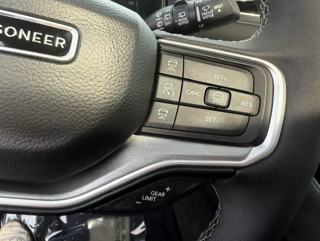 Used 2026 Jeep Grand Wagoneer Limited AWD/4WD image 23