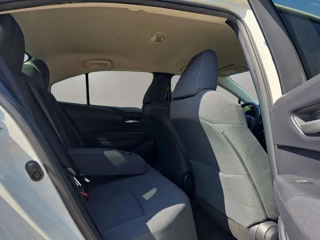 Used 2020 Toyota Corolla LE FWD image 38