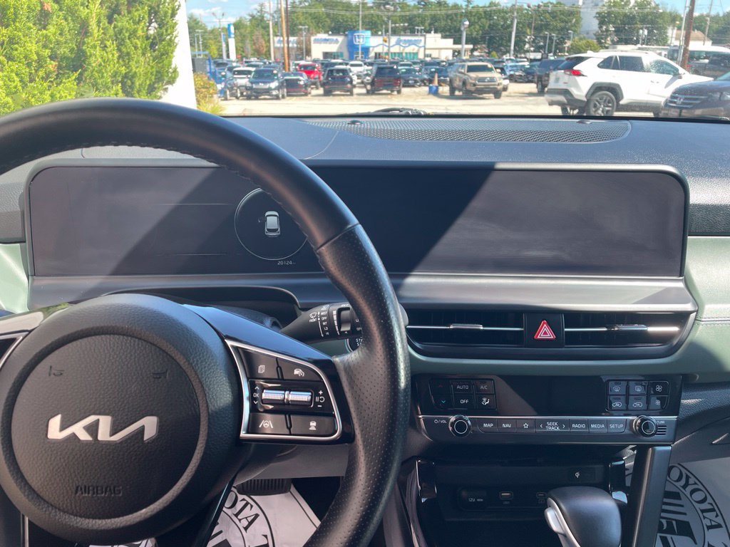 Used 2024 Kia Seltos SX AWD/4WD image 16