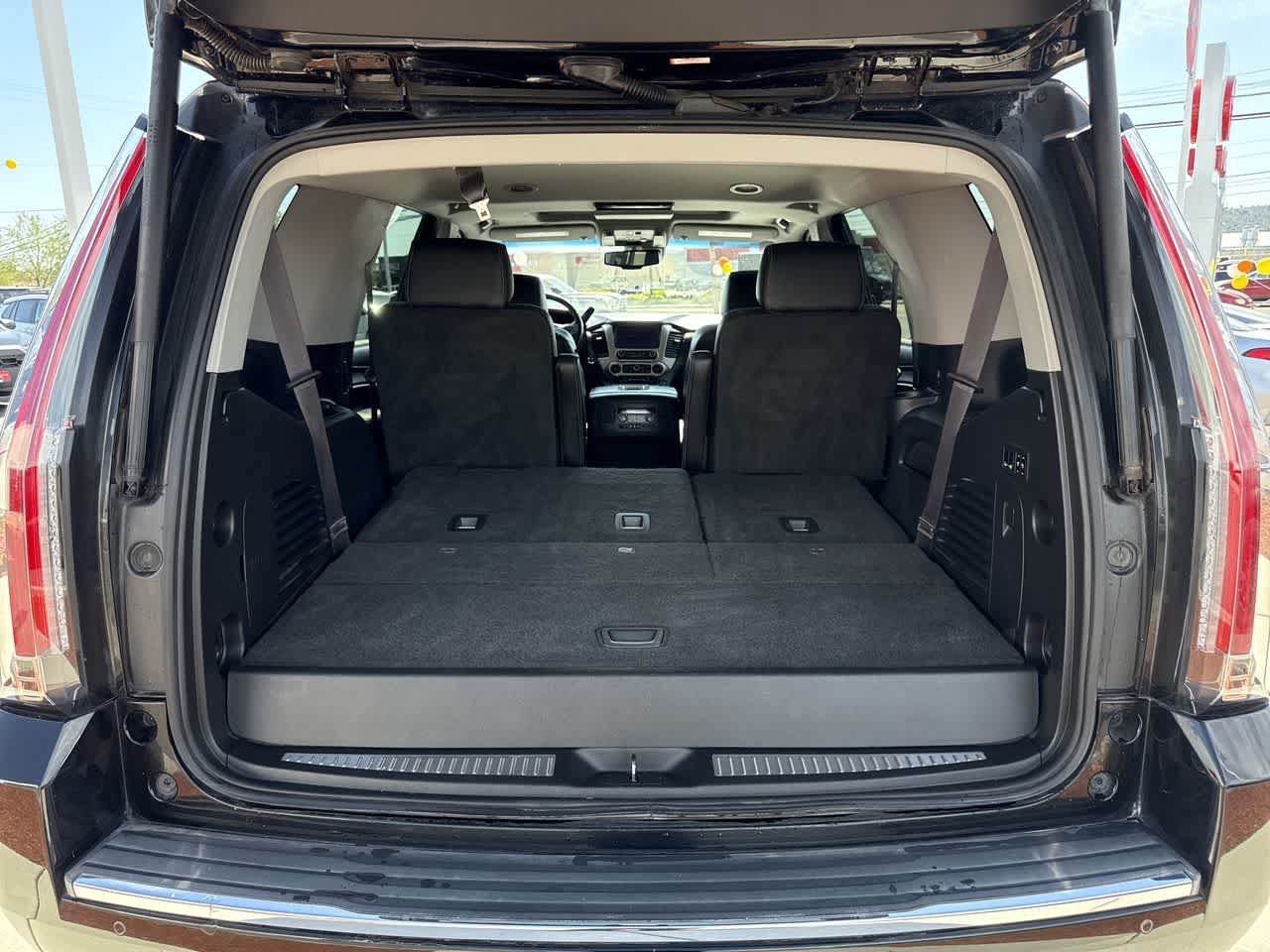 Used 2015 GMC Yukon Denali w/ Premium Package AWD/4WD image 6