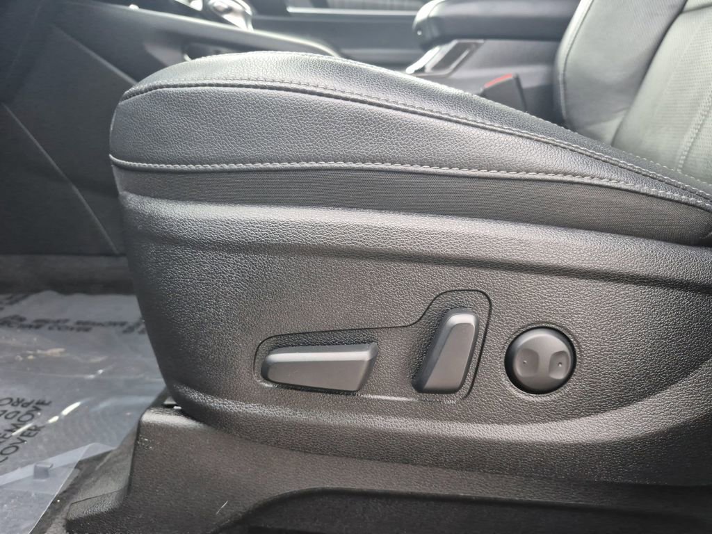 Used 2025 Kia Telluride EX image 13