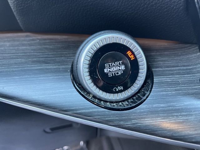 Used 2024 Jeep Wagoneer L Series II w/ Flexible Seating Group AWD/4WD image 23